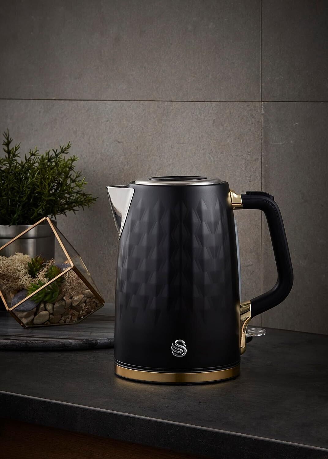 Swan Gatsby 1.7l Jug Kettle Rapid Boil, Diamond Pattern Design, Matte Black with Gold Accents (SK14082BLKN)